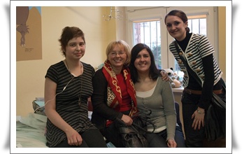 Paulina i spełniający jej marzenie przyjaciele