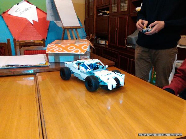 sekcja_robotyka_1-sob_sty_27_1.jpg